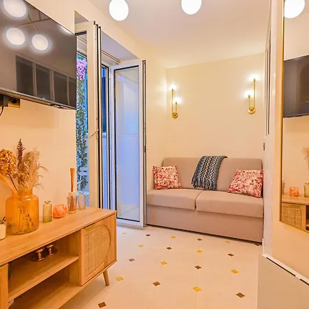 Montparnasse Signature Apartment Paris